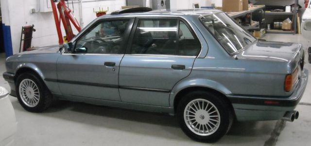 1990 Indigo Blue BMW 3-Series