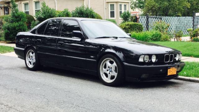 1990 Black BMW M5 Sedan