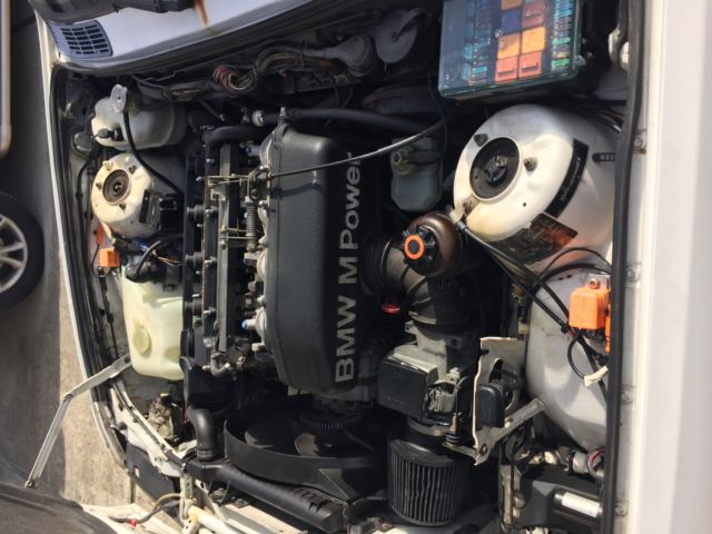 1990 Alpine White BMW M3