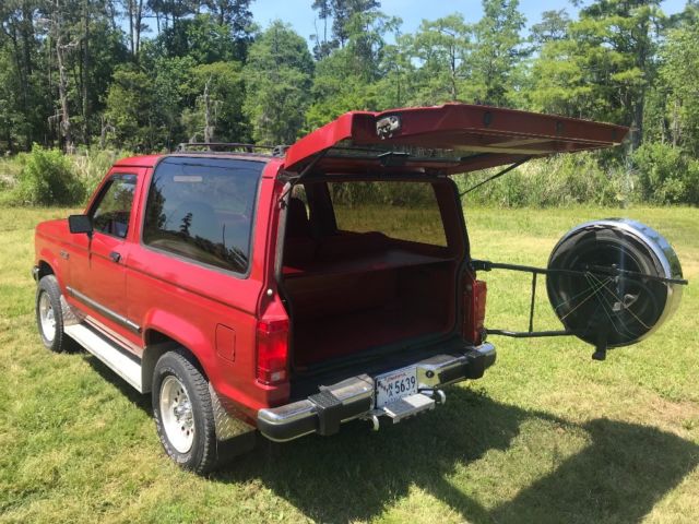1990 Red Ford Bronco II Hatchback