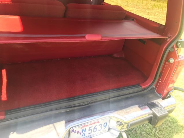 1990 Red Ford Bronco II Hatchback