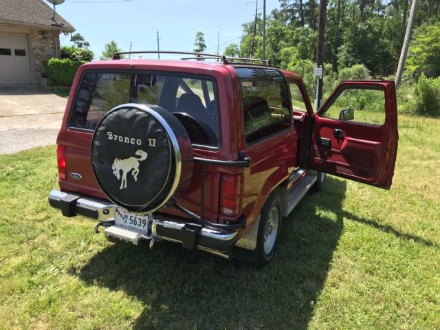 1990 Red Ford Bronco II Hatchback