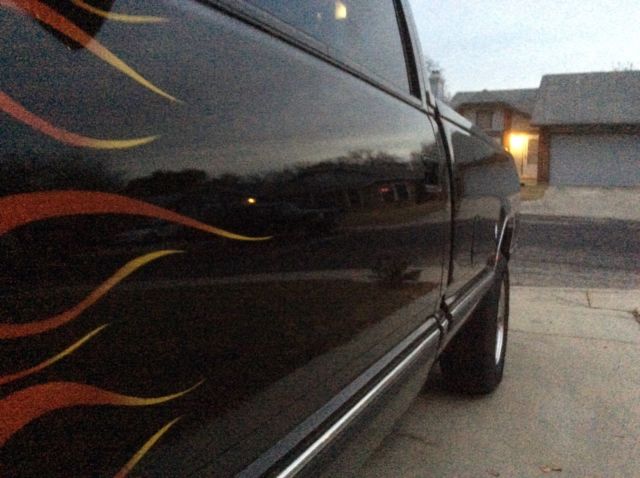 1990 Black/Flames Chevrolet C/K Pickup 1500 Cab & Chassis
