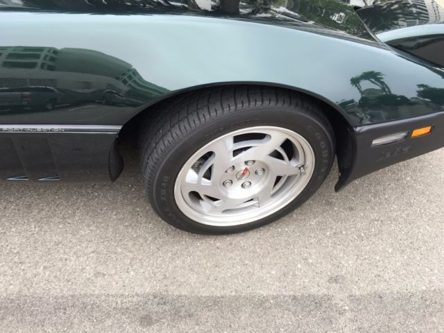 1990 Polo Green Metallic Chevrolet Corvette Coupe