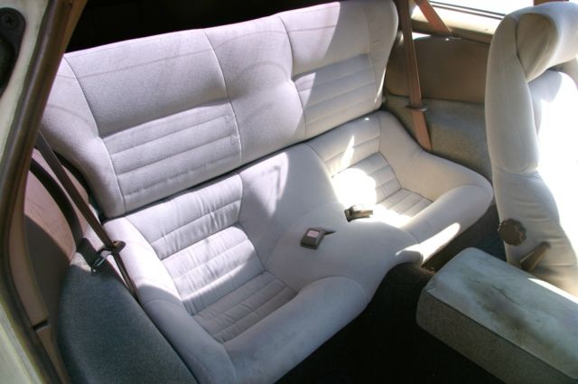 1990 White Nissan 300ZX Coupe