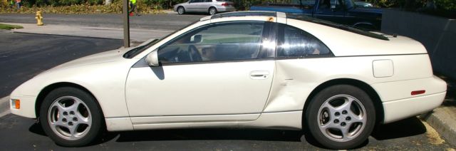 1990 White Nissan 300ZX Coupe