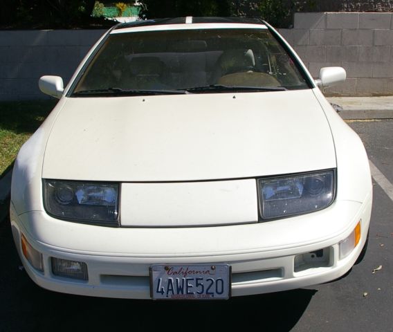 1990 White Nissan 300ZX Coupe