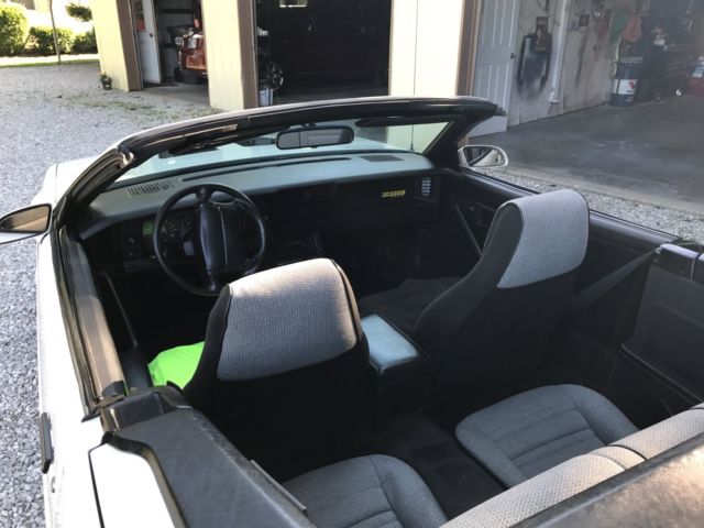 19900000 White Chevrolet Camaro Convertible