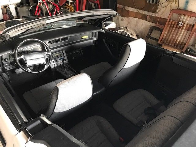 19900000 White Chevrolet Camaro Convertible