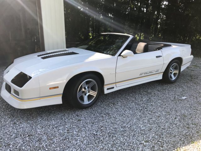 19900000 White Chevrolet Camaro Convertible