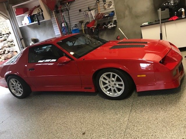 1990 BLACK Chevrolet Camaro