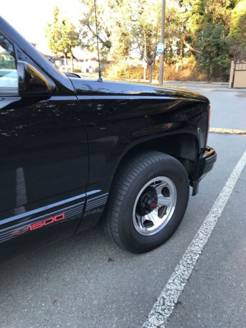 1990 Black Chevrolet C/K Pickup 1500 TRUCK