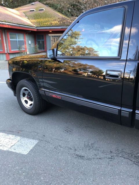 1990 Black Chevrolet C/K Pickup 1500 TRUCK