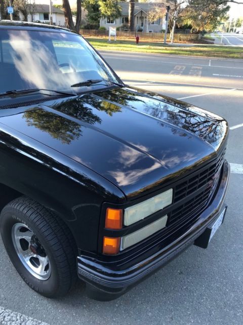1990 Black Chevrolet C/K Pickup 1500 TRUCK