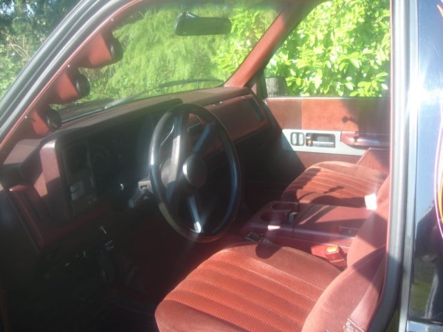 1990 Black Chevrolet C/K Pickup 1500 pickup