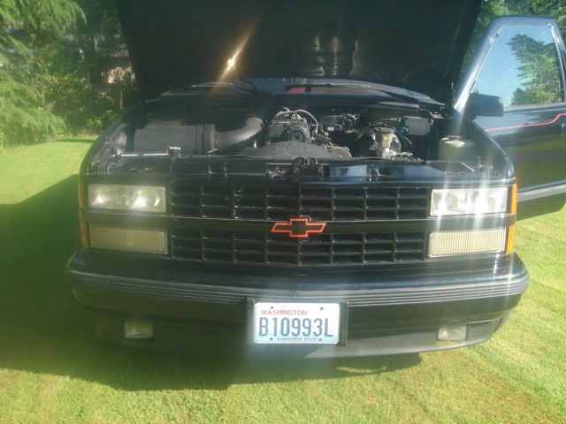 1990 Black Chevrolet C/K Pickup 1500 pickup