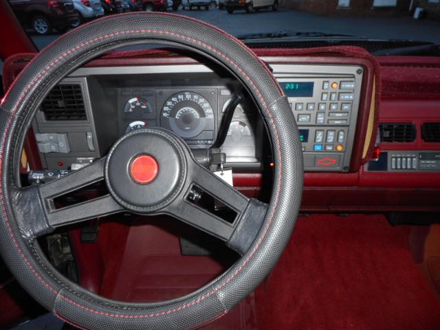 1990 Black Chevrolet C/K Pickup 1500 Pickup Truck