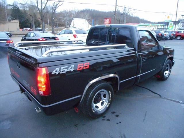 1990 Black Chevrolet C/K Pickup 1500 Pickup Truck