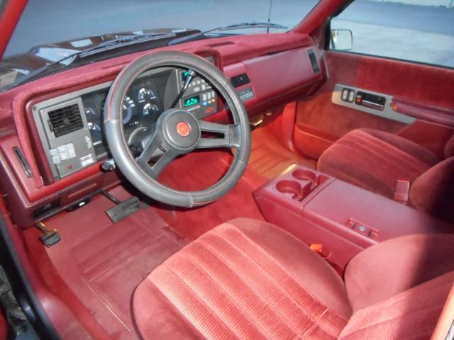 1990 Black Chevrolet C/K Pickup 1500 Pickup Truck