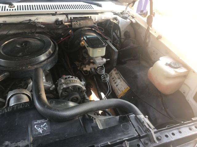 1990 White Chevrolet Blazer