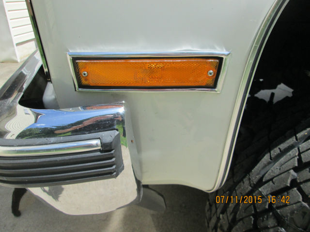 1990 White Chevrolet Blazer SUV