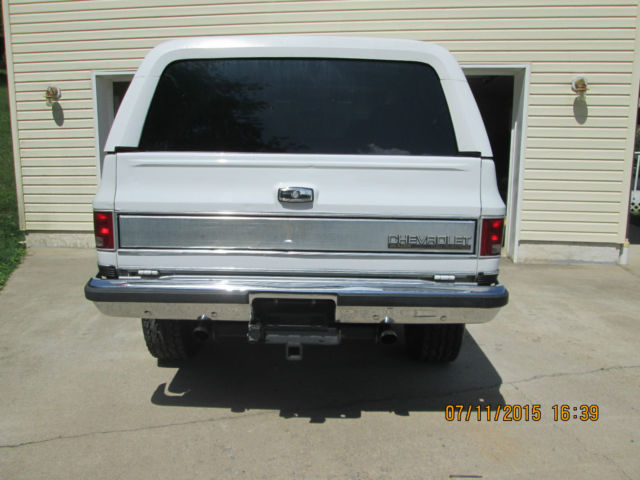 1990 White Chevrolet Blazer SUV