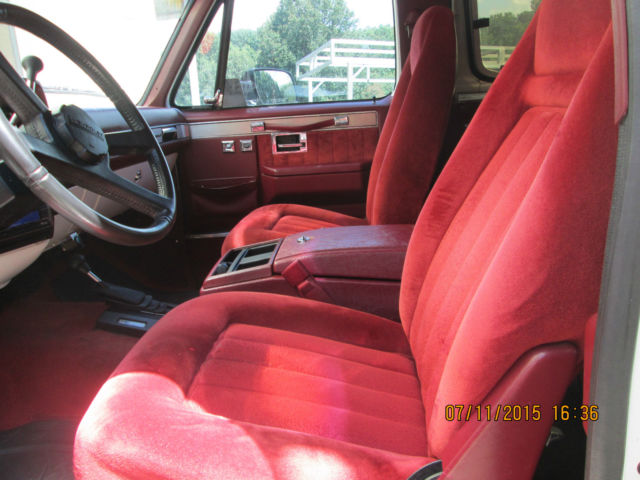 1990 White Chevrolet Blazer SUV