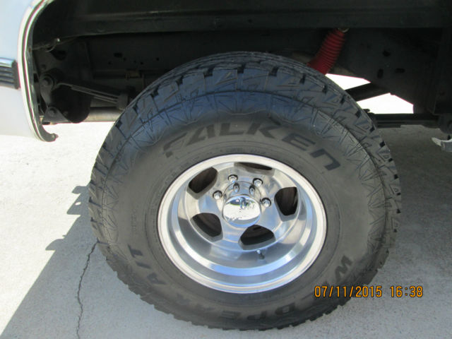 1990 White Chevrolet Blazer SUV