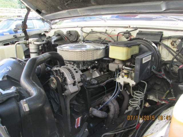 1990 White Chevrolet Blazer SUV