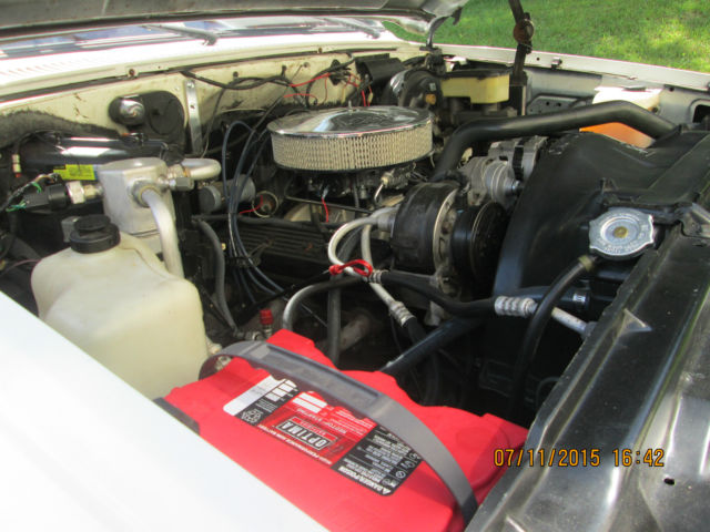 1990 White Chevrolet Blazer SUV