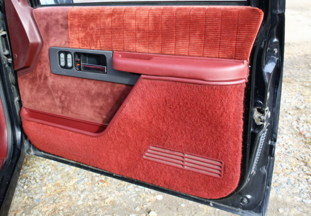 1990 Black Chevrolet C/K Pickup 1500 Standard Cab Pickup