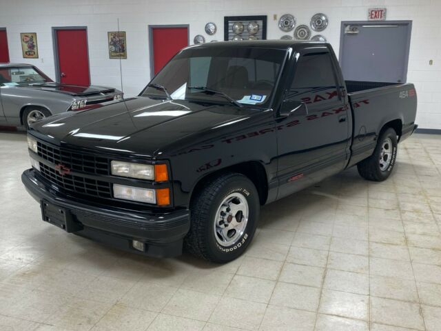 1990 Black Chevrolet C/K Pickup 1500 Standard Cab Pickup