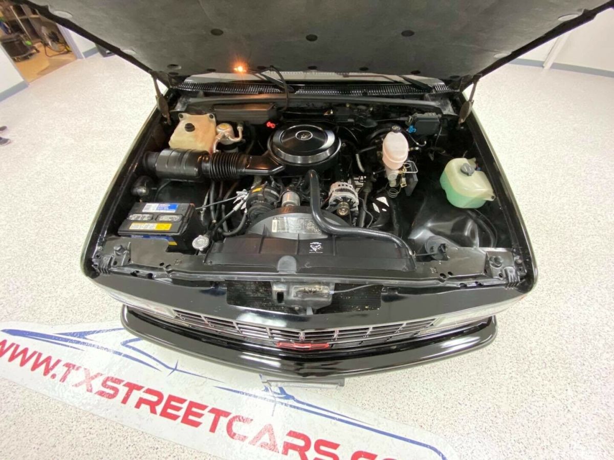 1990 Black Chevrolet Silverado 1500 Standard Cab Pickup