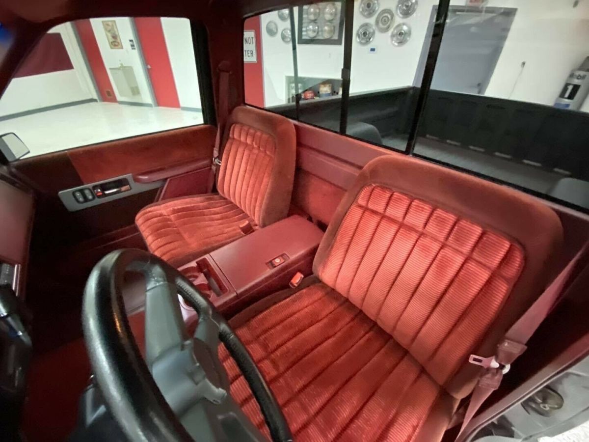 1990 Black Chevrolet Silverado 1500 Standard Cab Pickup