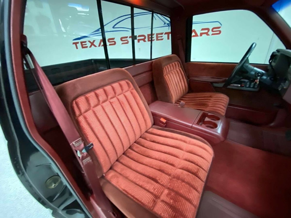 1990 Black Chevrolet Silverado 1500 Standard Cab Pickup