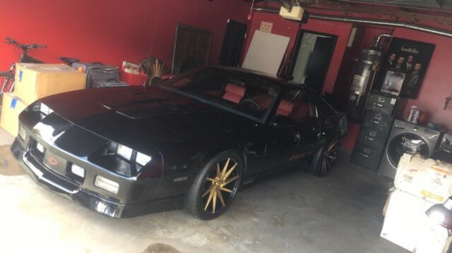 1990 Black Chevrolet Camaro Coupe