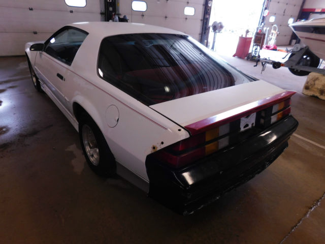 1990 White Chevrolet Camaro