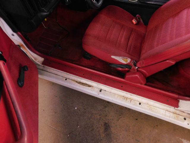 1990 White Chevrolet Camaro