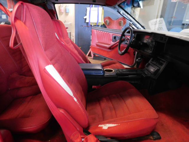 1990 White Chevrolet Camaro