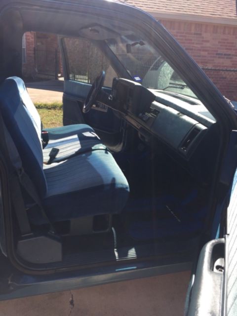 1990 BLUE Chevrolet C/K Pickup 1500 Standard Cab Pickup