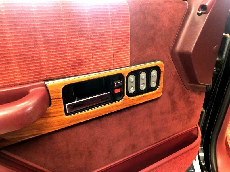 1990 Black Chevrolet C/K Pickup 1500 --