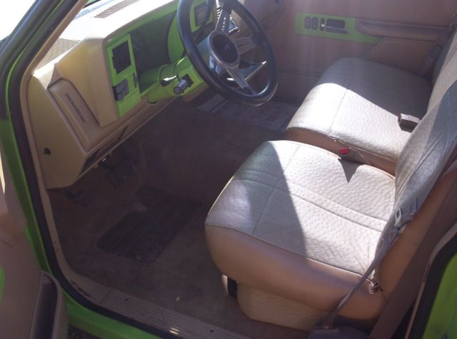 1990 Chevrolet C/K Pickup 1500 Short Wide Bed Truck