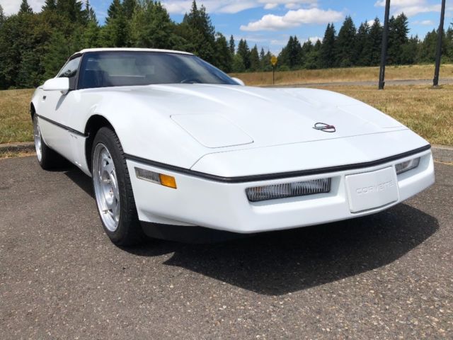 1990 White Chevrolet Corvette Convertible