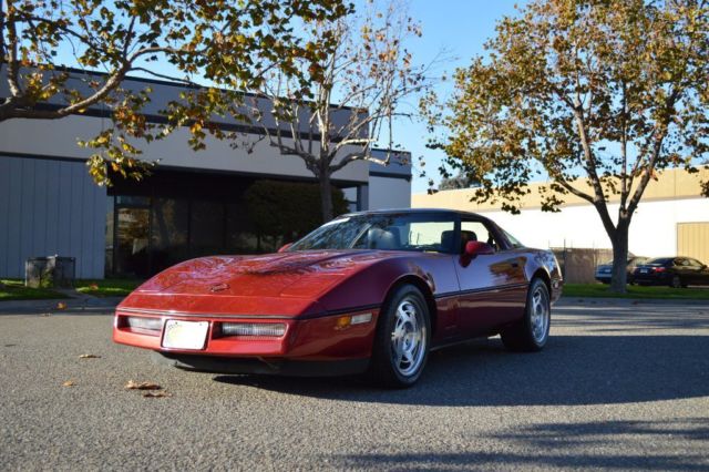 1990 Red Chevrolet Corvette Coupe