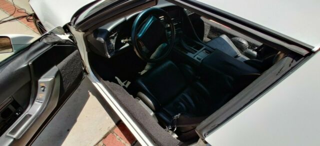 1990 White Chevrolet Corvette Coupe