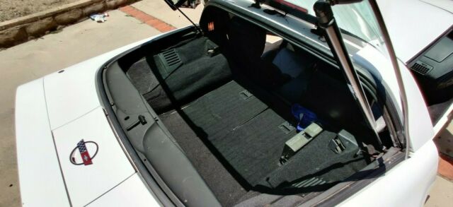 1990 White Chevrolet Corvette Coupe