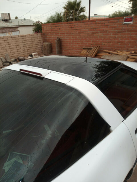 1990 White Chevrolet Corvette Coupe