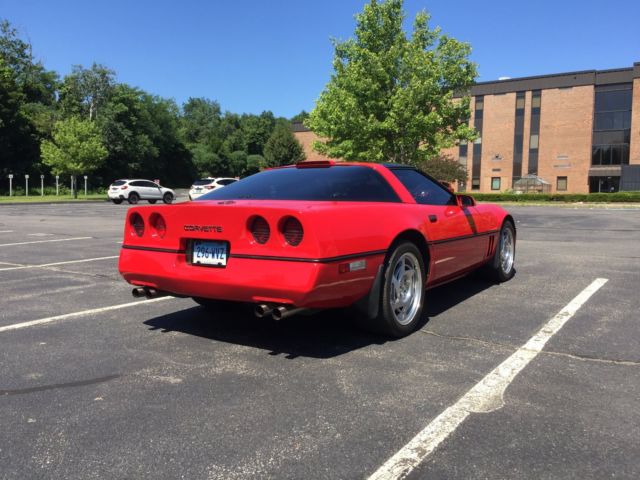 1990 Red Chevrolet Corvette Coupe
