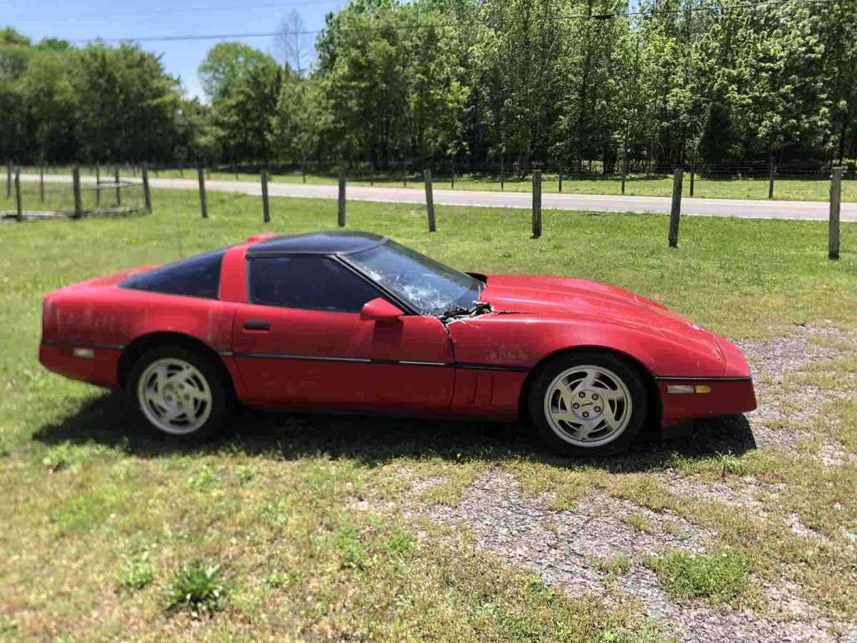 1990 Red Chevrolet Corvette Hatchback