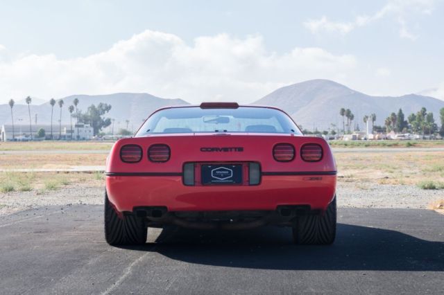 1990 Red Chevrolet Corvette --